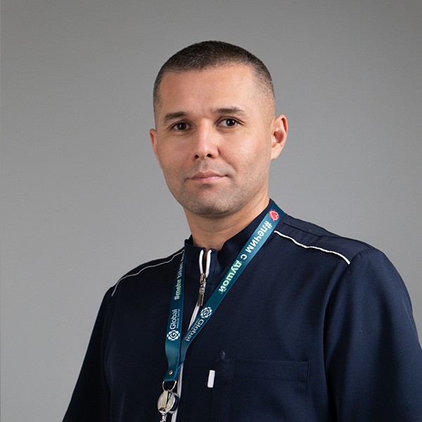 Усмонов Рустам Алишерович